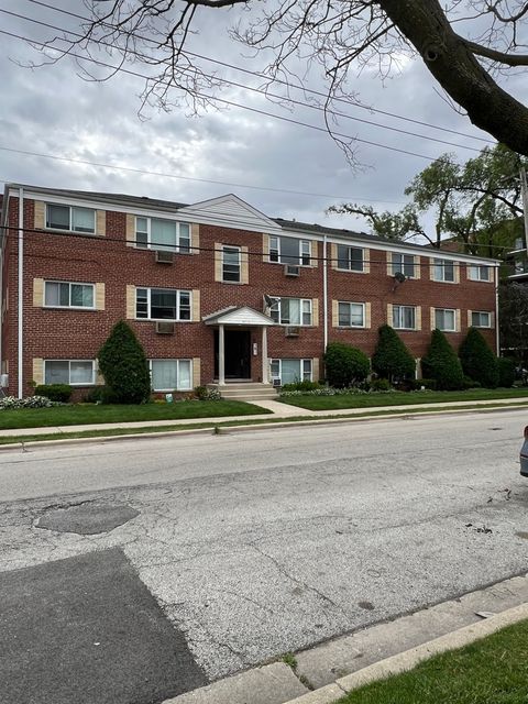 A home in Des Plaines