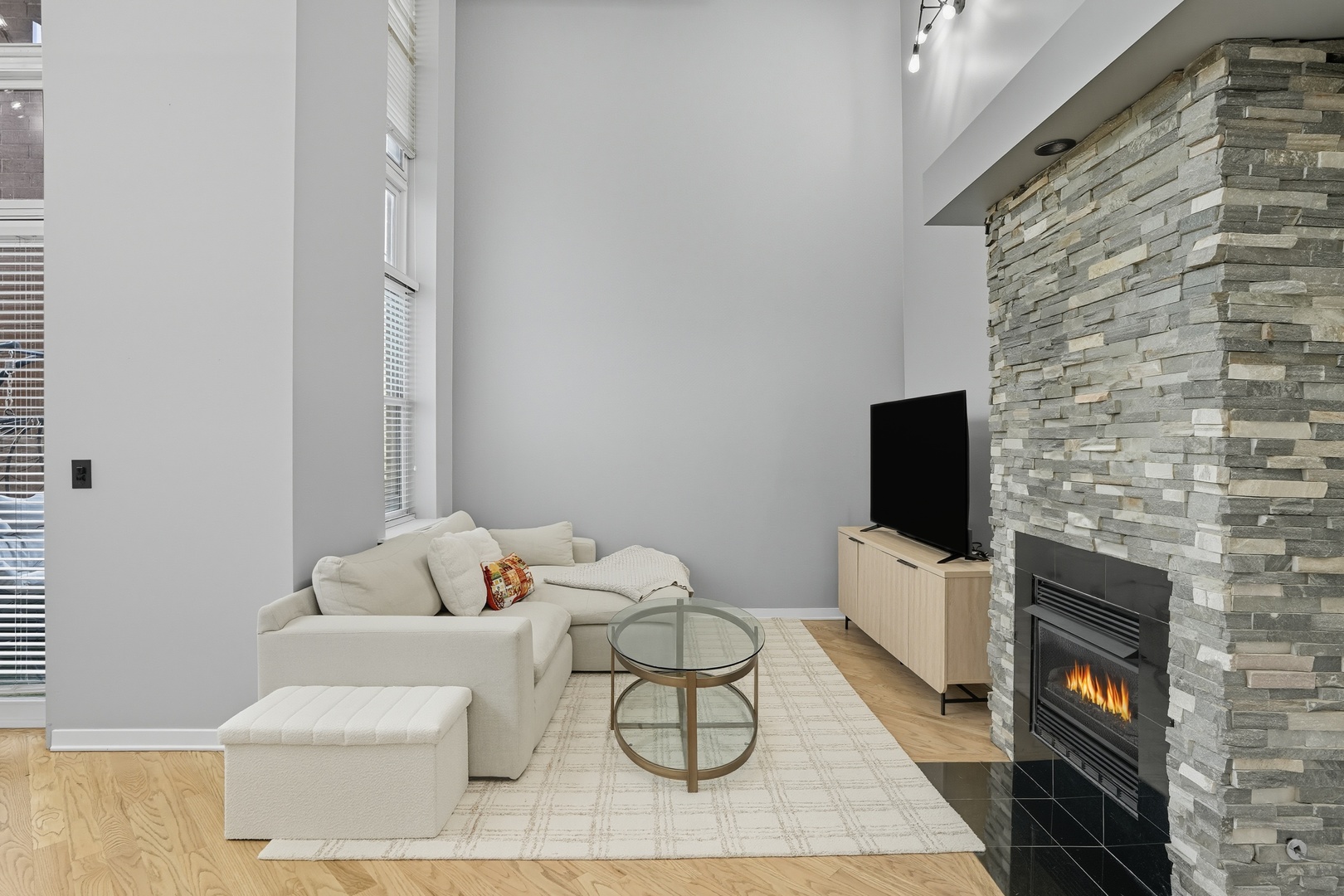 3550 W Montrose Avenue 107