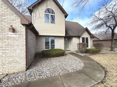 Tiny photo for 19 Old Farm N Court, Bradley, IL 60915 (MLS # 12583492)