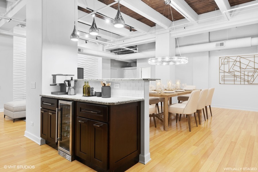 312 N MAY Street 2IJ