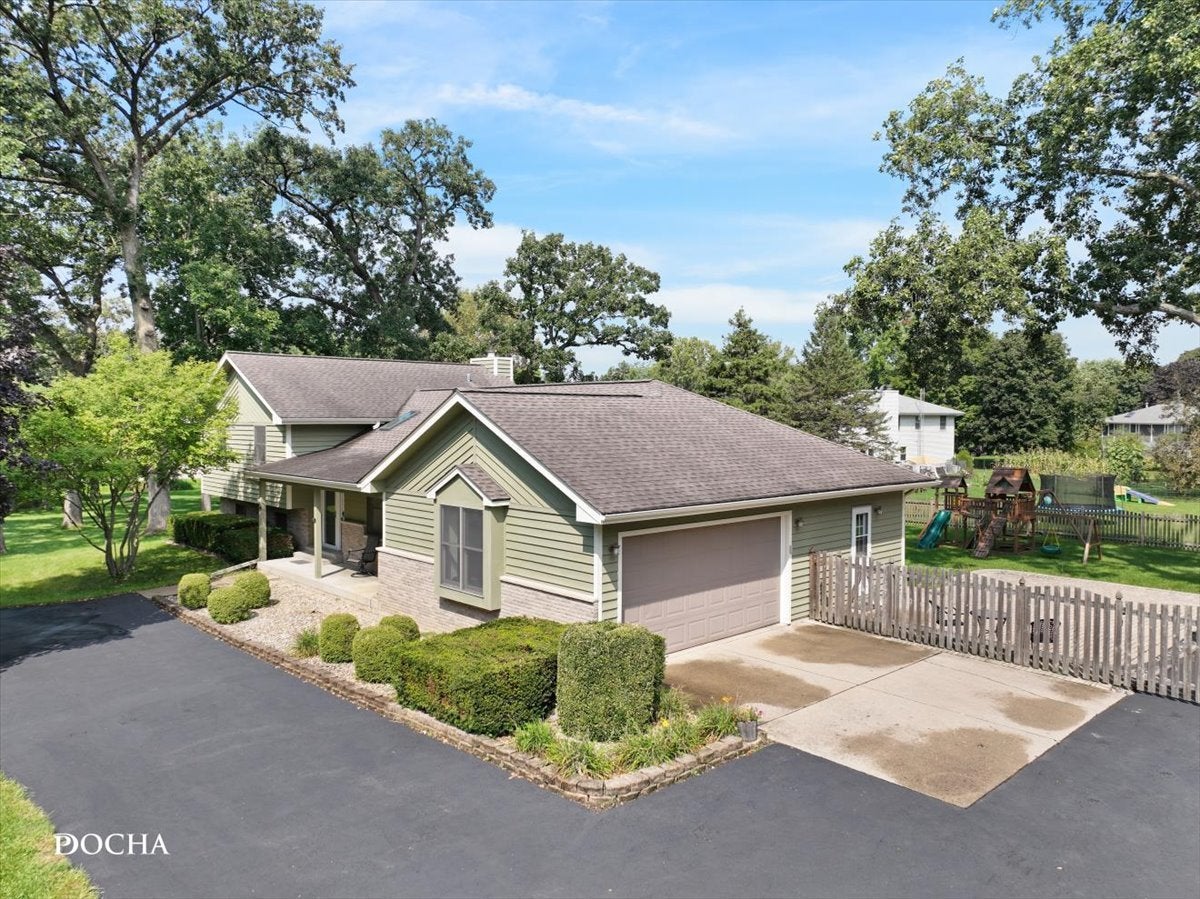 48 Glenda Lane