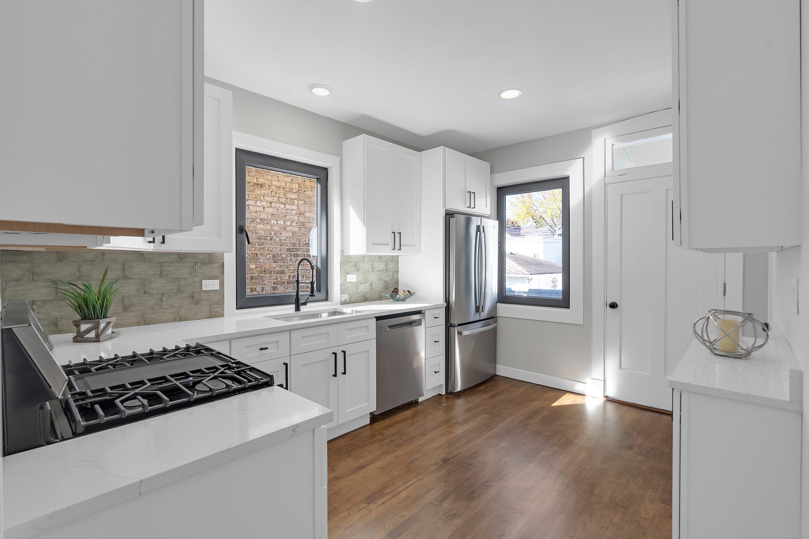 5448 N Lieb Avenue, Chicago, IL, 60630 4 5448 N Lieb Avenue