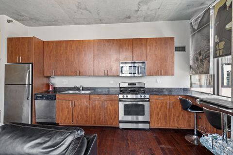Tiny photo for 235 W Van Buren Street #1615, Chicago, IL 60607 (MLS # 12465419)