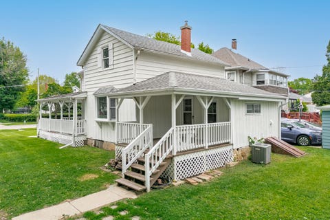 Tiny photo for 434 E Washington Street, West Chicago, IL 60185 (MLS # 12648127)