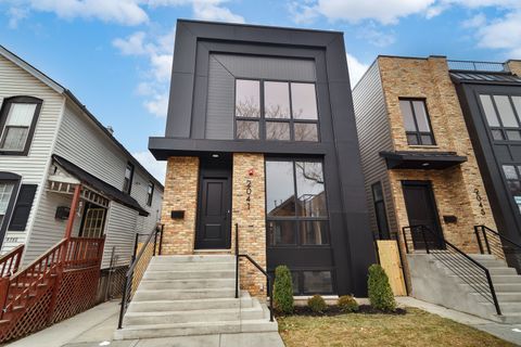 2059 W Race Avenue Chicago IL 60612