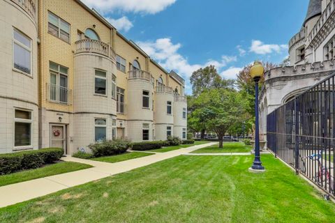 Tiny photo for 4926 S Drexel Boulevard #C, Chicago, IL 60615 (MLS # 12466977)