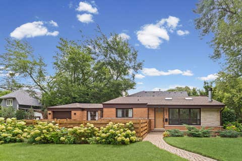 Photo of 1880 Midland Avenue, Highland Park, IL 60035 (MLS # 12724852)