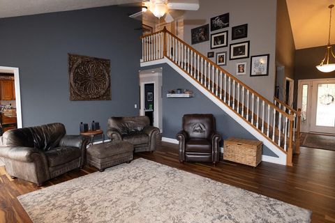 Tiny photo for 6 Knollbrook Court, Bloomington, IL 61705 (MLS # 12501390)
