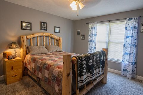 Tiny photo for 6 Knollbrook Court, Bloomington, IL 61705 (MLS # 12501390)