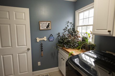 Tiny photo for 6 Knollbrook Court, Bloomington, IL 61705 (MLS # 12501390)