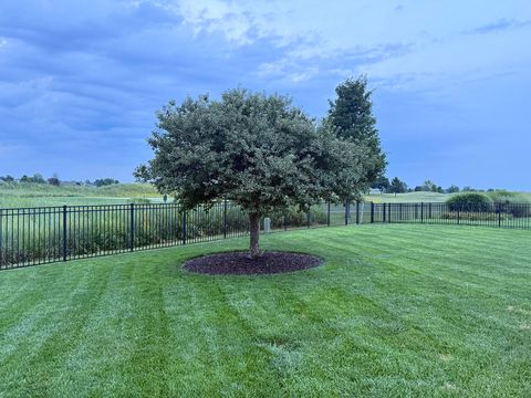 Tiny photo for 6 Knollbrook Court, Bloomington, IL 61705 (MLS # 12501390)