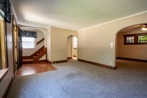 Tiny photo for 1117 E Olive Street, Bloomington, IL 61701 (MLS # 12683937)
