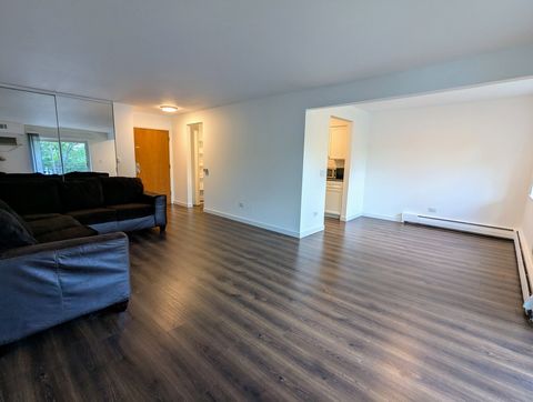 Tiny photo for 2315 E Olive Street #3G, Arlington Heights, IL 60004 (MLS # 12482036)