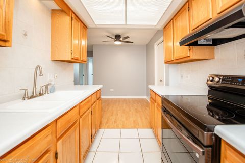 Tiny photo for 12809 Carriage Lane #9, Crestwood, IL 60418 (MLS # 12498178)