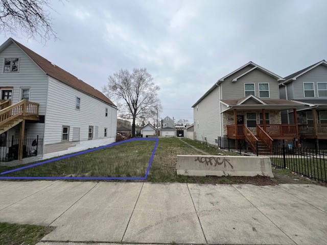 2457 W 46th Place