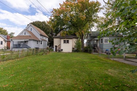 Tiny photo for 3212 Clinton Avenue, Berwyn, IL 60402 (MLS # 12504188)