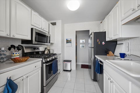 Tiny photo for 3440 N Lake Shore Drive #5G, Chicago, IL 60657 (MLS # 12725565)