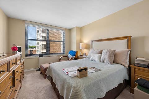 Tiny photo for 3440 N Lake Shore Drive #5G, Chicago, IL 60657 (MLS # 12725565)
