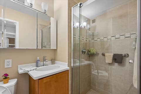 Tiny photo for 3440 N Lake Shore Drive #5G, Chicago, IL 60657 (MLS # 12725565)