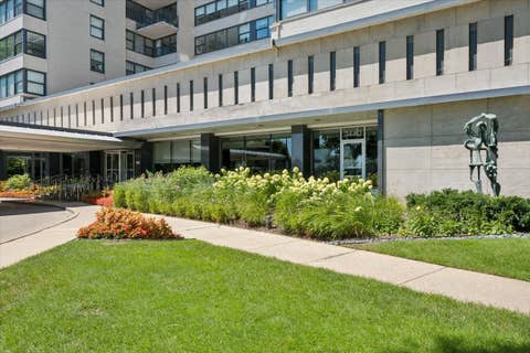 Tiny photo for 3440 N Lake Shore Drive #5G, Chicago, IL 60657 (MLS # 12725565)