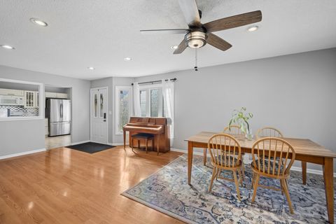 Tiny photo for 329 Redwing Drive, Deerfield, IL 60015 (MLS # 12602307)