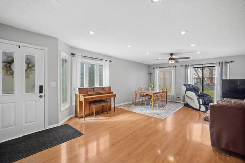 Tiny photo for 329 Redwing Drive, Deerfield, IL 60015 (MLS # 12602307)