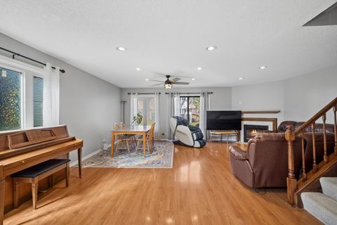 Tiny photo for 329 Redwing Drive, Deerfield, IL 60015 (MLS # 12602307)