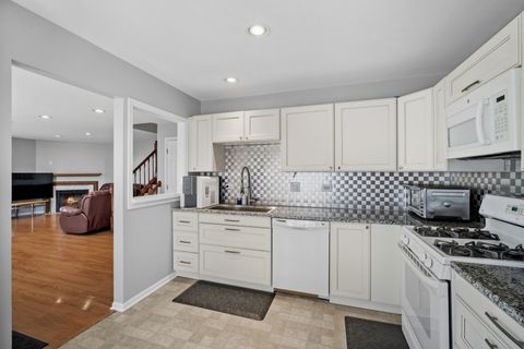 Tiny photo for 329 Redwing Drive, Deerfield, IL 60015 (MLS # 12602307)