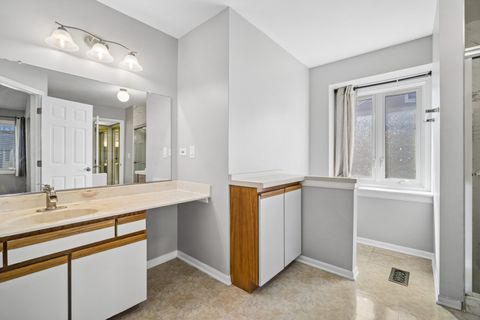 Tiny photo for 329 Redwing Drive, Deerfield, IL 60015 (MLS # 12602307)