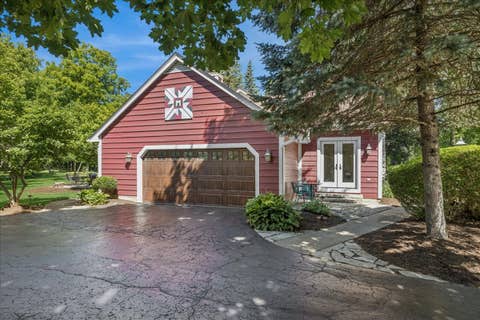 Tiny photo for 441 Appley Avenue, Libertyville, IL 60048 (MLS # 12678082)