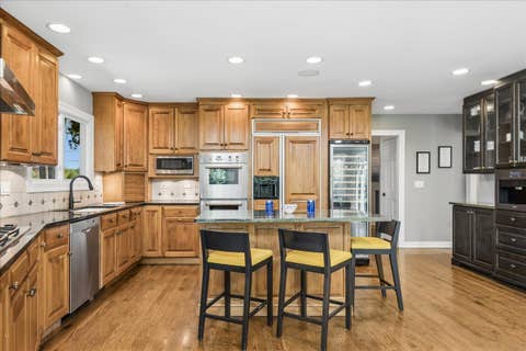 Tiny photo for 441 Appley Avenue, Libertyville, IL 60048 (MLS # 12678082)
