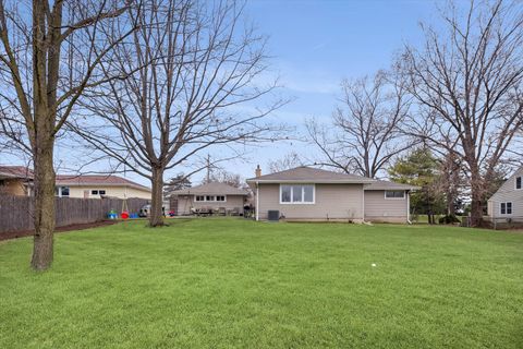 Tiny photo for 1335 S Villa Avenue, Villa Park, IL 60181 (MLS # 12595072)