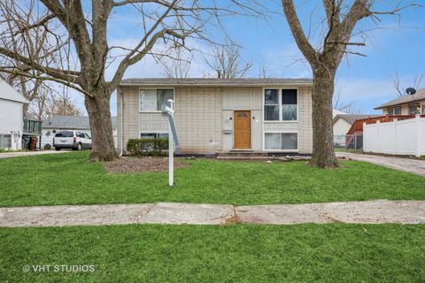 Tiny photo for 350 E Tulip Drive, Glenwood, IL 60425 (MLS # 12479375)