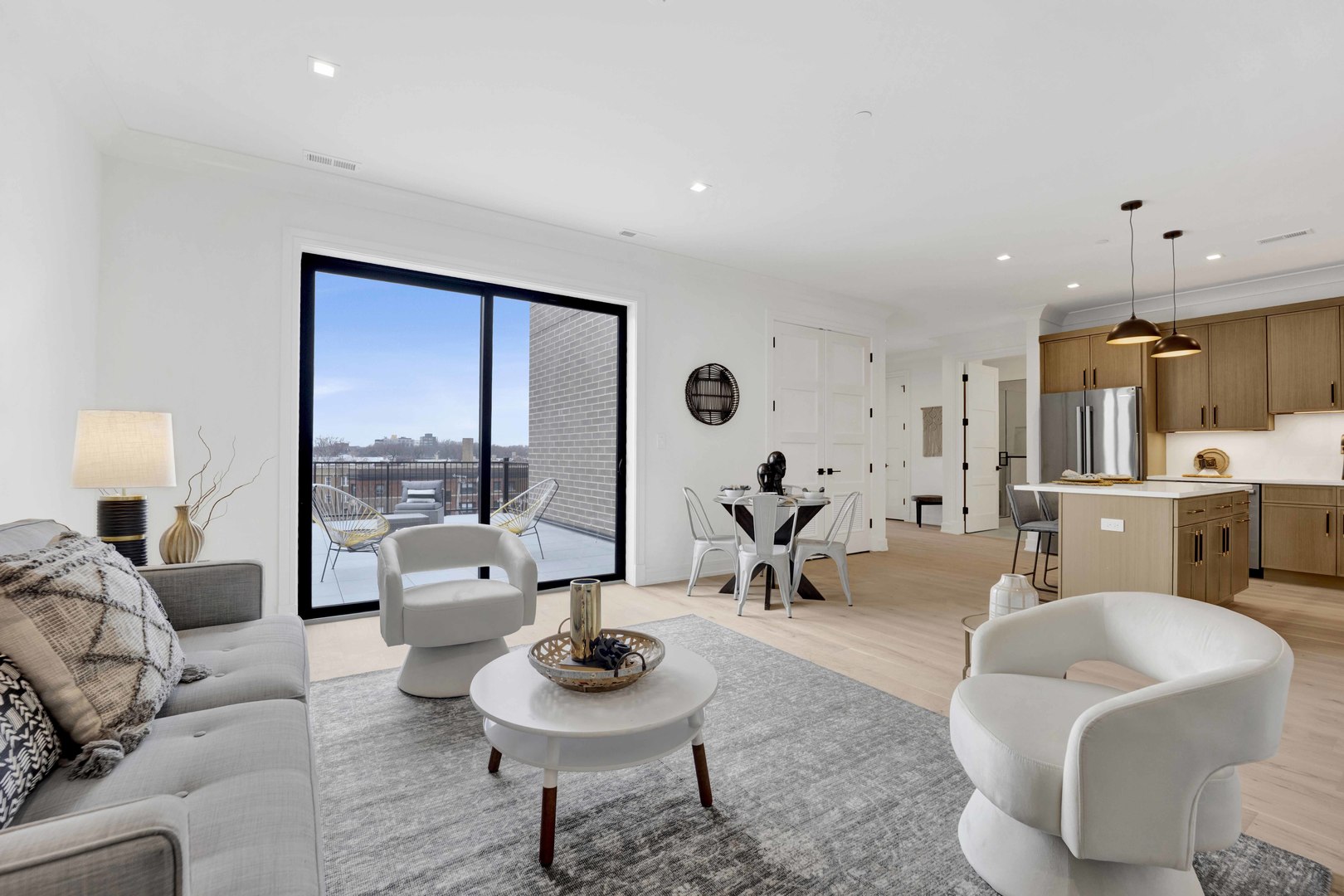 5630 N Broadway Street 2W