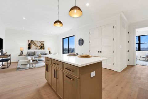 Tiny photo for 5630 N Broadway Street #2W, Chicago, IL 60660 (MLS # 12596239)