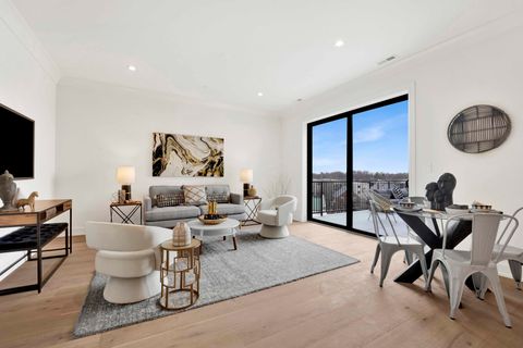 Tiny photo for 5630 N Broadway Street #2W, Chicago, IL 60660 (MLS # 12596239)