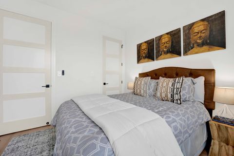 Tiny photo for 5630 N Broadway Street #2W, Chicago, IL 60660 (MLS # 12596239)