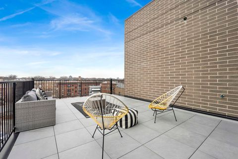 Tiny photo for 5630 N Broadway Street #2W, Chicago, IL 60660 (MLS # 12596239)