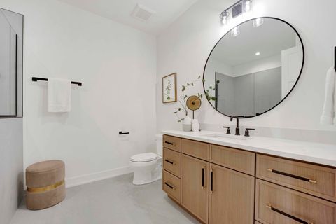 Tiny photo for 5630 N Broadway Street #2W, Chicago, IL 60660 (MLS # 12596239)