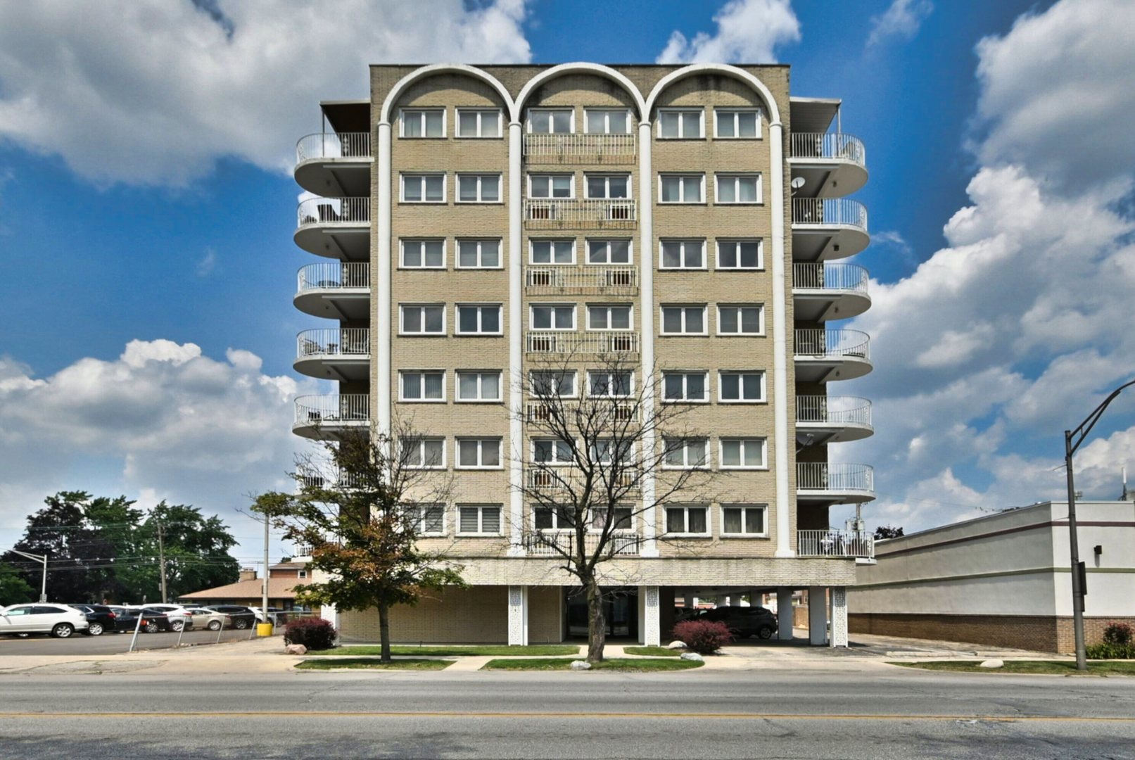 7410 W North Avenue 802