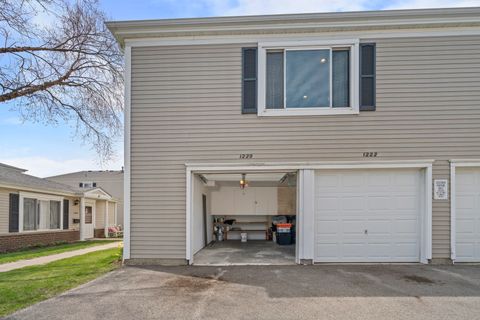 Tiny photo for 1220 Cove Drive #224D, Prospect Heights, IL 60070 (MLS # 12620572)