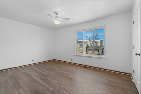 Tiny photo for 1220 Cove Drive #224D, Prospect Heights, IL 60070 (MLS # 12620572)