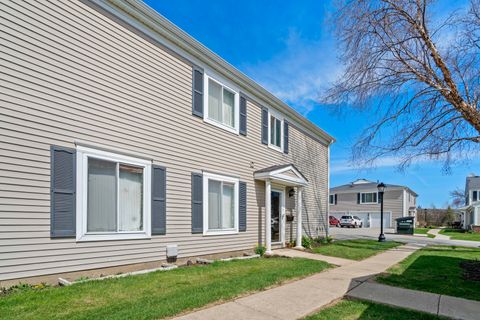 Tiny photo for 1220 Cove Drive #224D, Prospect Heights, IL 60070 (MLS # 12620572)