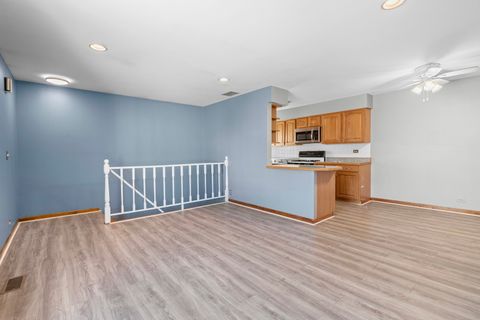 Tiny photo for 1220 Cove Drive #224D, Prospect Heights, IL 60070 (MLS # 12620572)