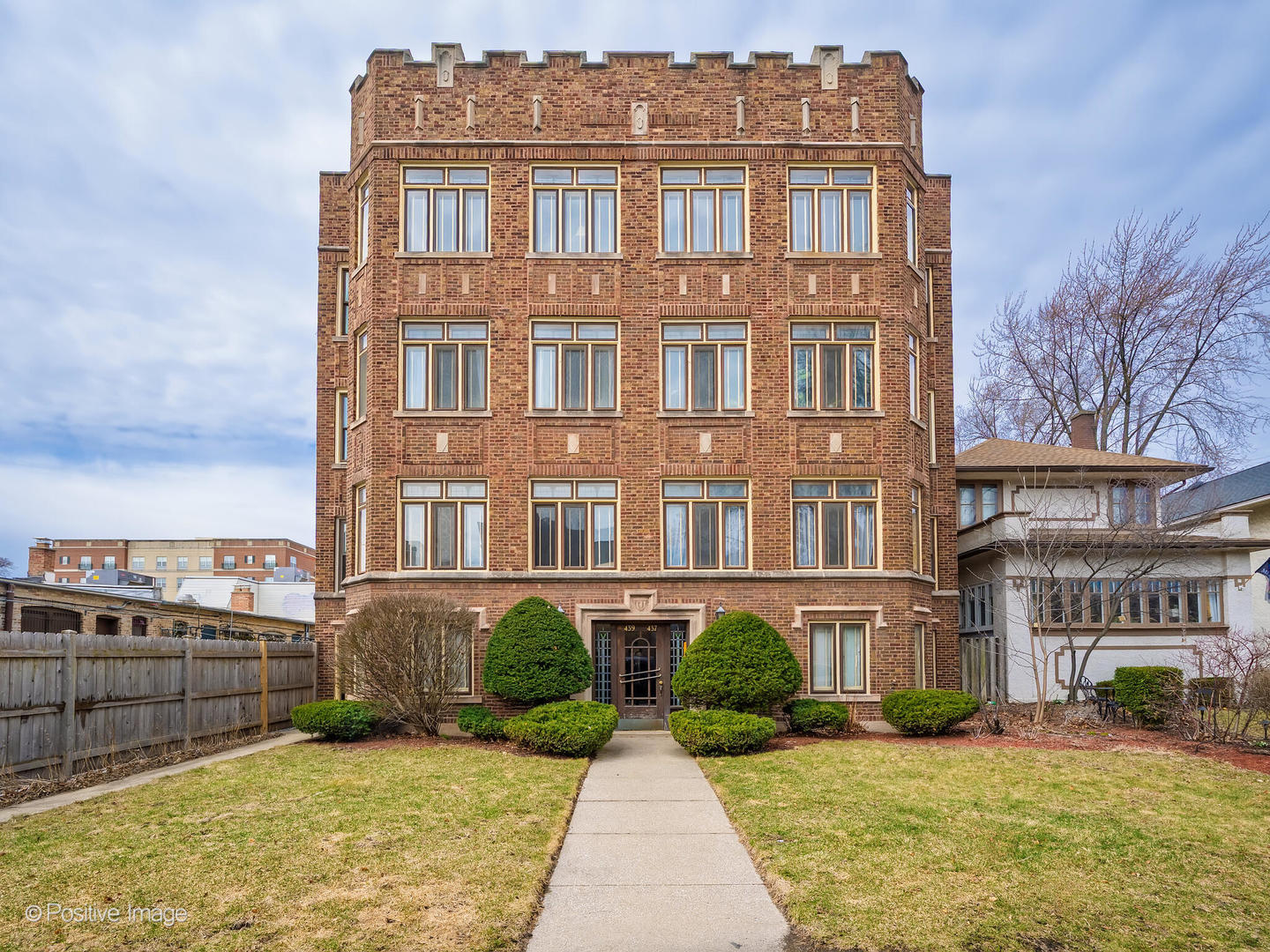 Listing image 4