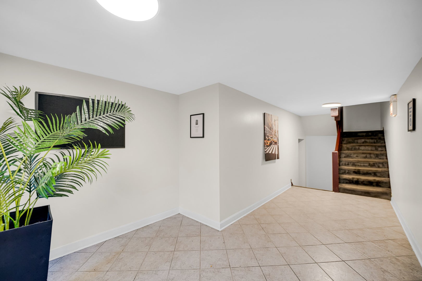2809 W Washington Boulevard 300