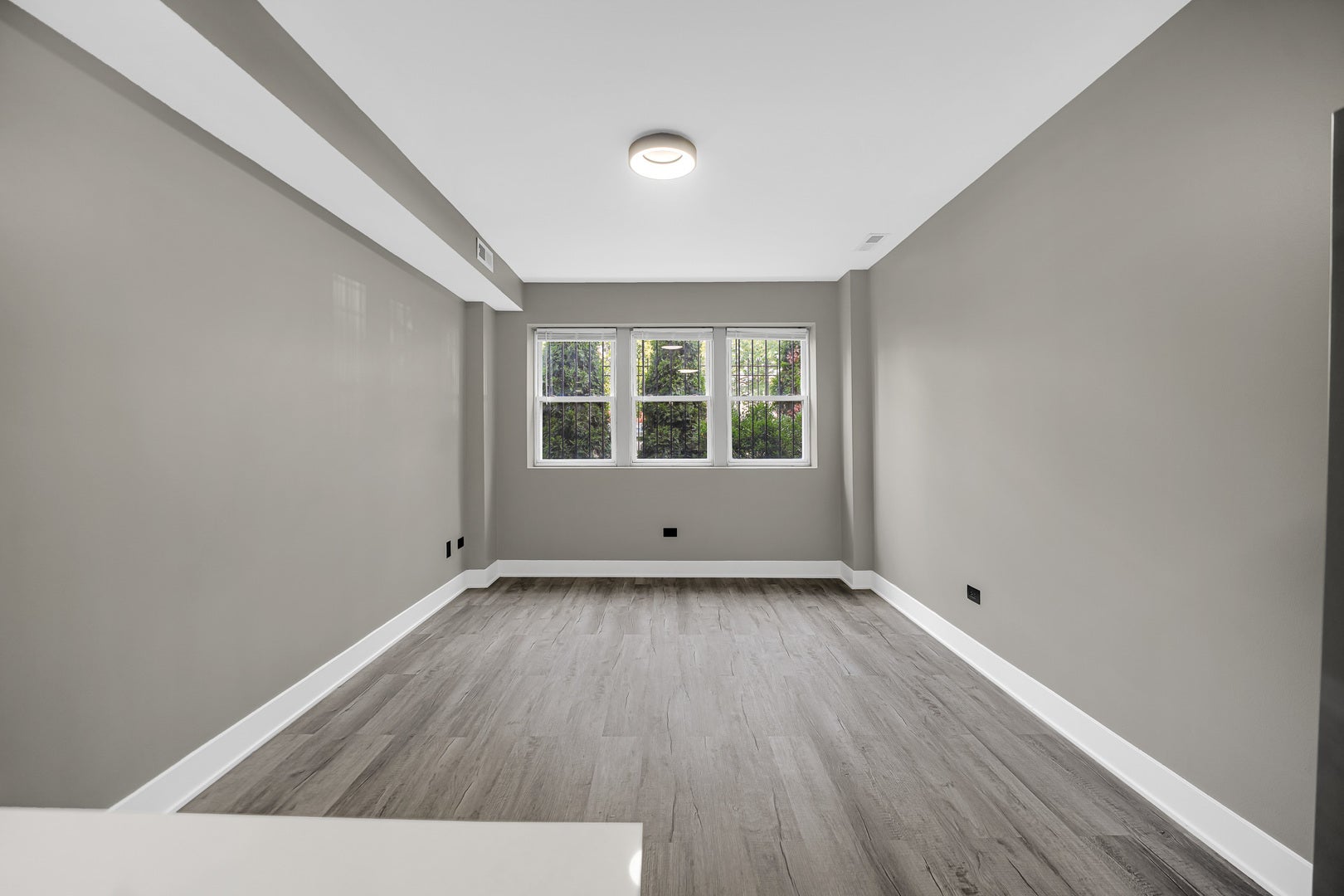 2809 W Washington Boulevard 300