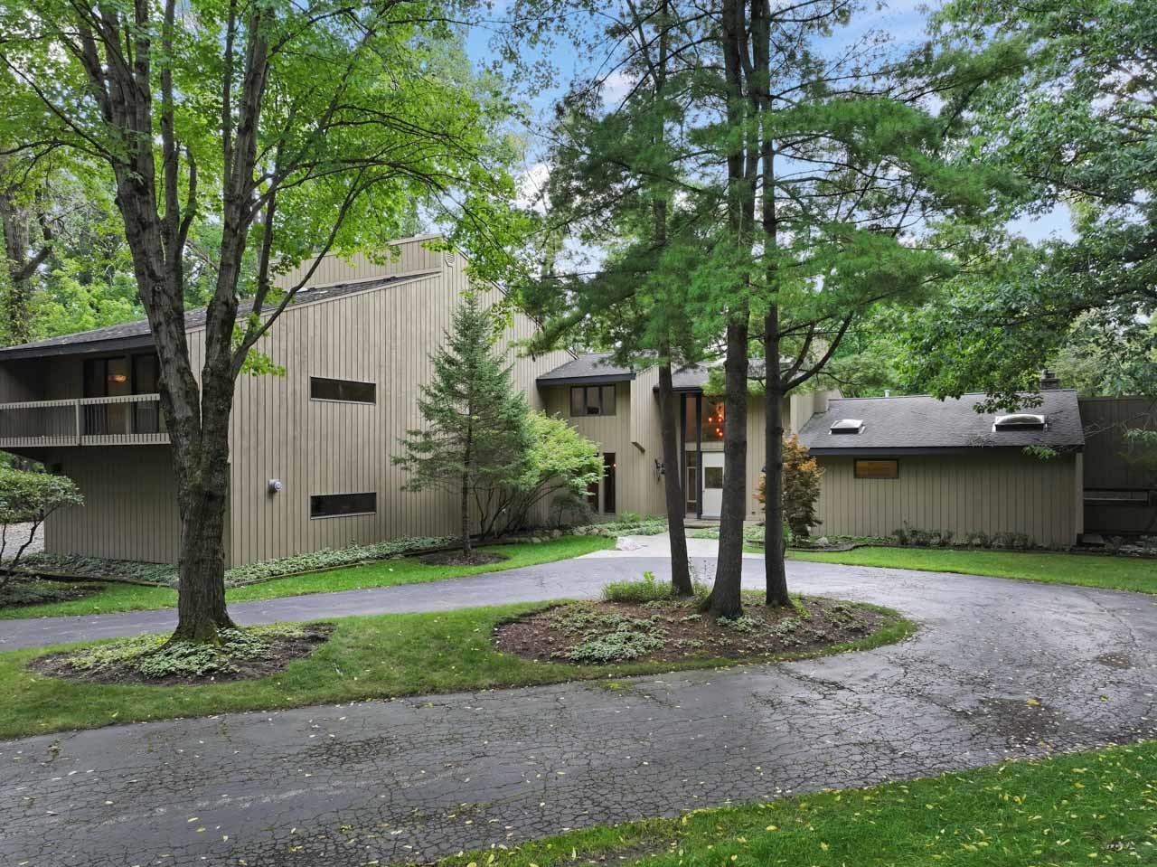 560 Thornmeadow Road