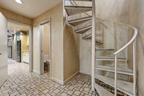 Tiny photo for 560 Thornmeadow Road, Riverwoods, IL 60015 (MLS # 12753993)