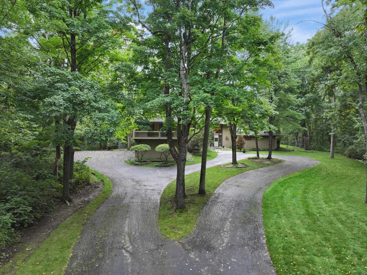 560 Thornmeadow Road
